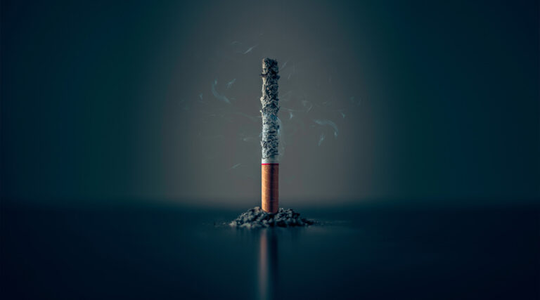 Amerykańscy naukowcy badają wpływ CBD na wolniejszy metabolizm nikotyny. ​​Może pomóc palaczom zwalczyć chęć sięgnięcia po kolejnego papierosa